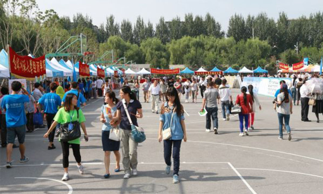 苏州苏州汇华学院新生招商活动策划